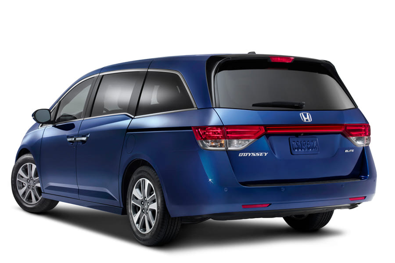 Illustration for article titled I'm Selling My Hot Hatchback For a Dadmobile! What Car Should I Buy?